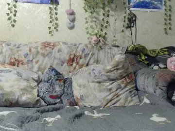 Yuki57  live sex cam