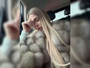 Blondinochkaa  live sex cam