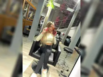 Blondinochkaa  live sex cam