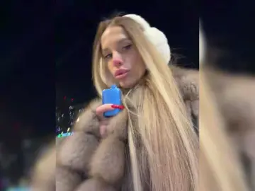 Blondinochkaa  live sex cam