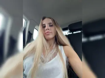 Blondinochkaa  live sex cam