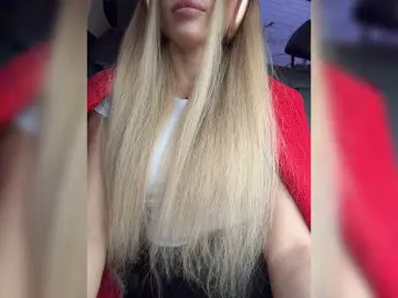 Blondinochkaa  live sex cam