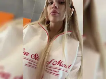 Blondinochkaa  live sex cam