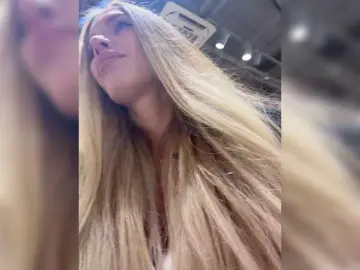 Blondinochkaa  live sex cam