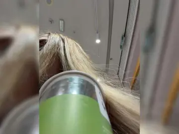 Blondinochkaa  live sex cam