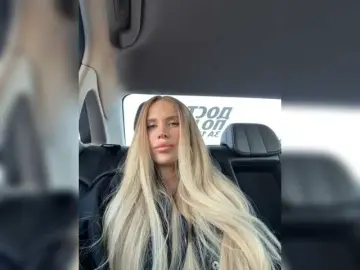 Blondinochkaa  live sex cam