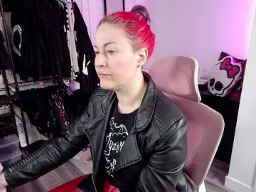 Gennyrock  live sex cam