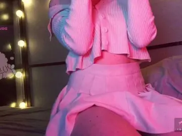Kivi-  live sex cam
