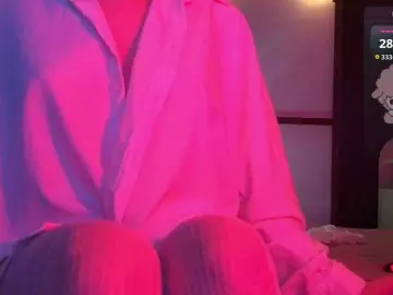 Kivi-  live sex cam