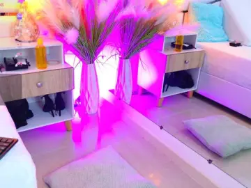 Mari-Luna  live sex cam
