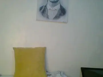 QueenVy  live sex cam