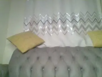QueenVy  live sex cam