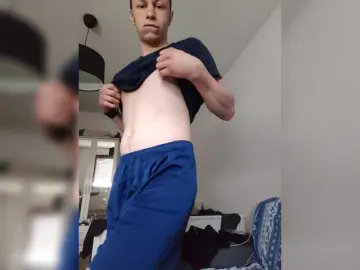 Tigrenok28  live sex cam
