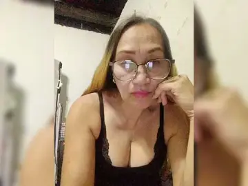 Cherrywhite03  live sex cam