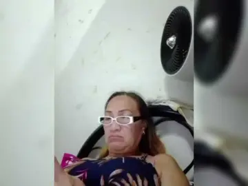 Cherrywhite03  live sex cam