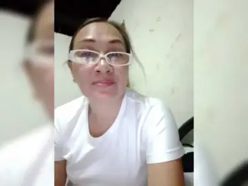 Cherrywhite03  live sex cam