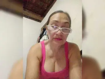 Cherrywhite03  live sex cam