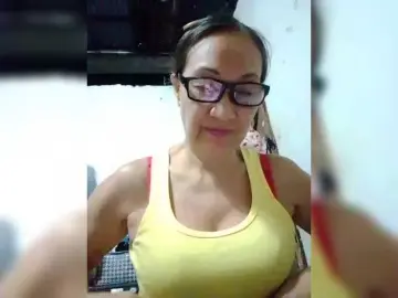 Cherrywhite03  live sex cam
