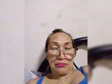 Cherrywhite03  live sex cam