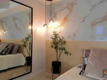 Leathompson1  live sex cam