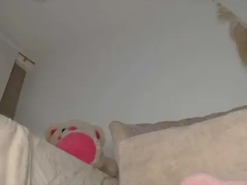 Trissabenson  live sex cam