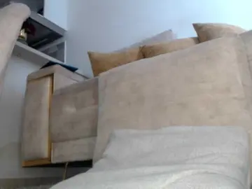 Trissabenson  live sex cam