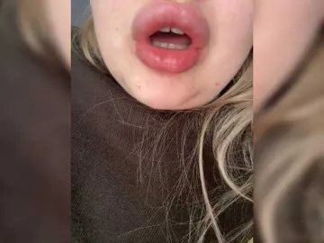 Nina87  live sex cam