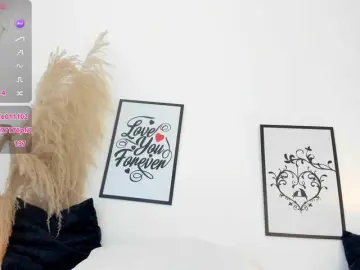 Mia-lourence  live sex cam