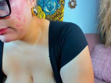 Salmaboob  live sex cam