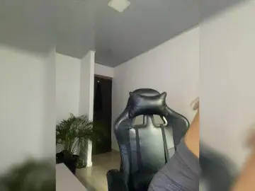 Allie-Rose  live sex cam