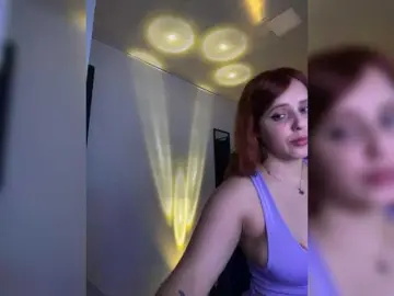 Allie-Rose  live sex cam