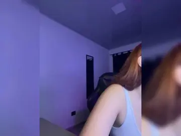 Allie-Rose  live sex cam