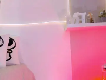 EllieMitchell  live sex cam