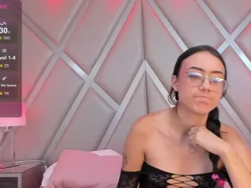 GigiStone  live sex cam