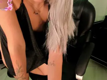 IsabellaMoreau  live sex cam