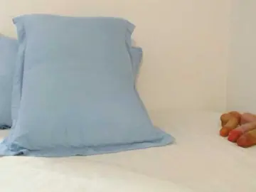 KaritooKiss  live sex cam