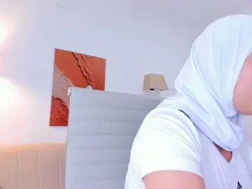 Malika-Noor  live sex cam