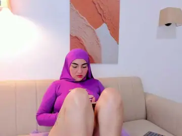 Malika-Noor  live sex cam