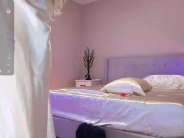 Sunshine-  live sex cam