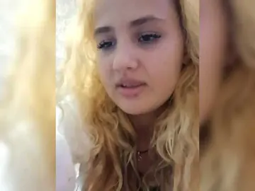 BloodyLisss  live sex cam