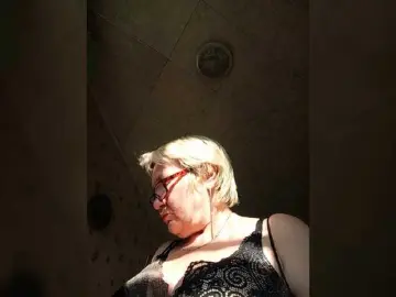 Machenka1  live sex cam