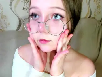 MelMooon  live sex cam