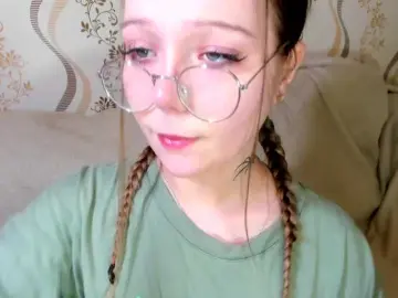 MelMooon  live sex cam