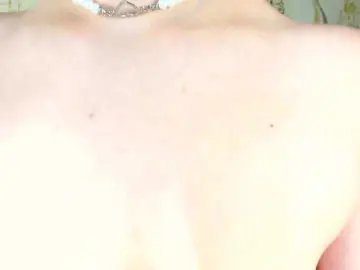 MelMooon  live sex cam