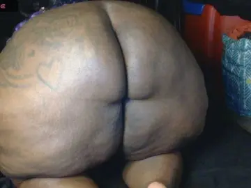 MzThundaBooty  live sex cam