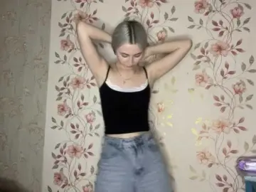 NickiCreagh  live sex cam