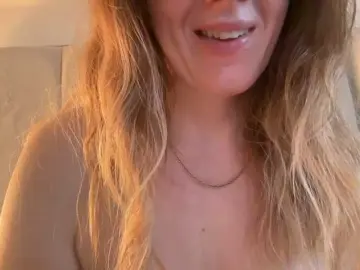 REDHEADROSIE  live sex cam