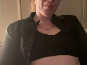 REDHEADROSIE  live sex cam