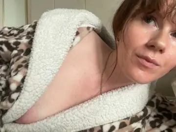 REDHEADROSIE  live sex cam