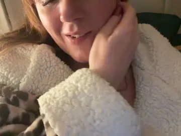 REDHEADROSIE  live sex cam